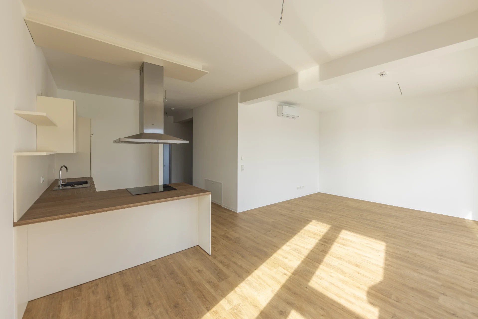 Cottbus_Lebensglück_Hochhaus_2-Zimmer-Whg_Durchgang