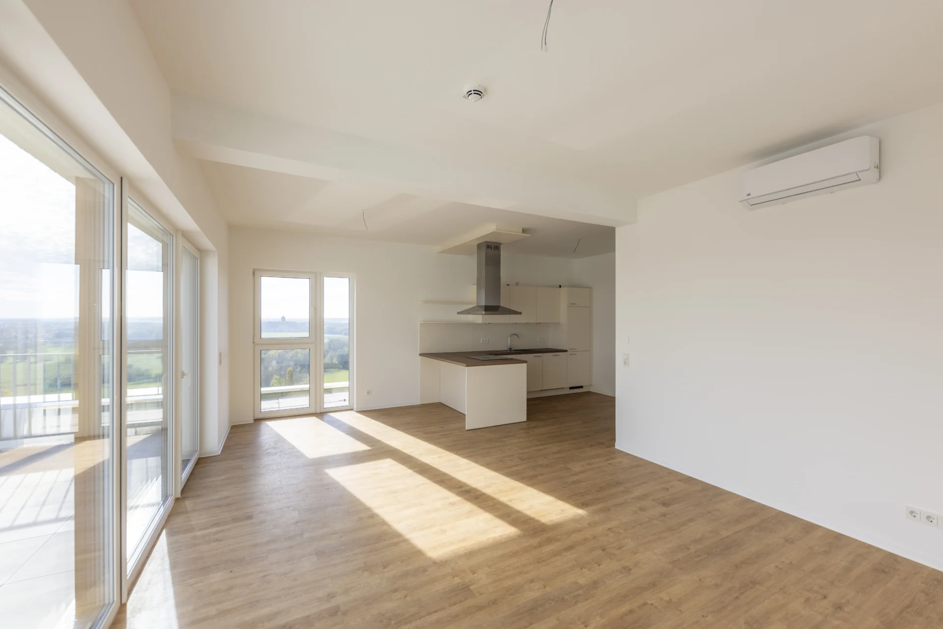 Cottbus_Lebensglück_Hochhaus_2-Zimmer-Whg_Durchgang