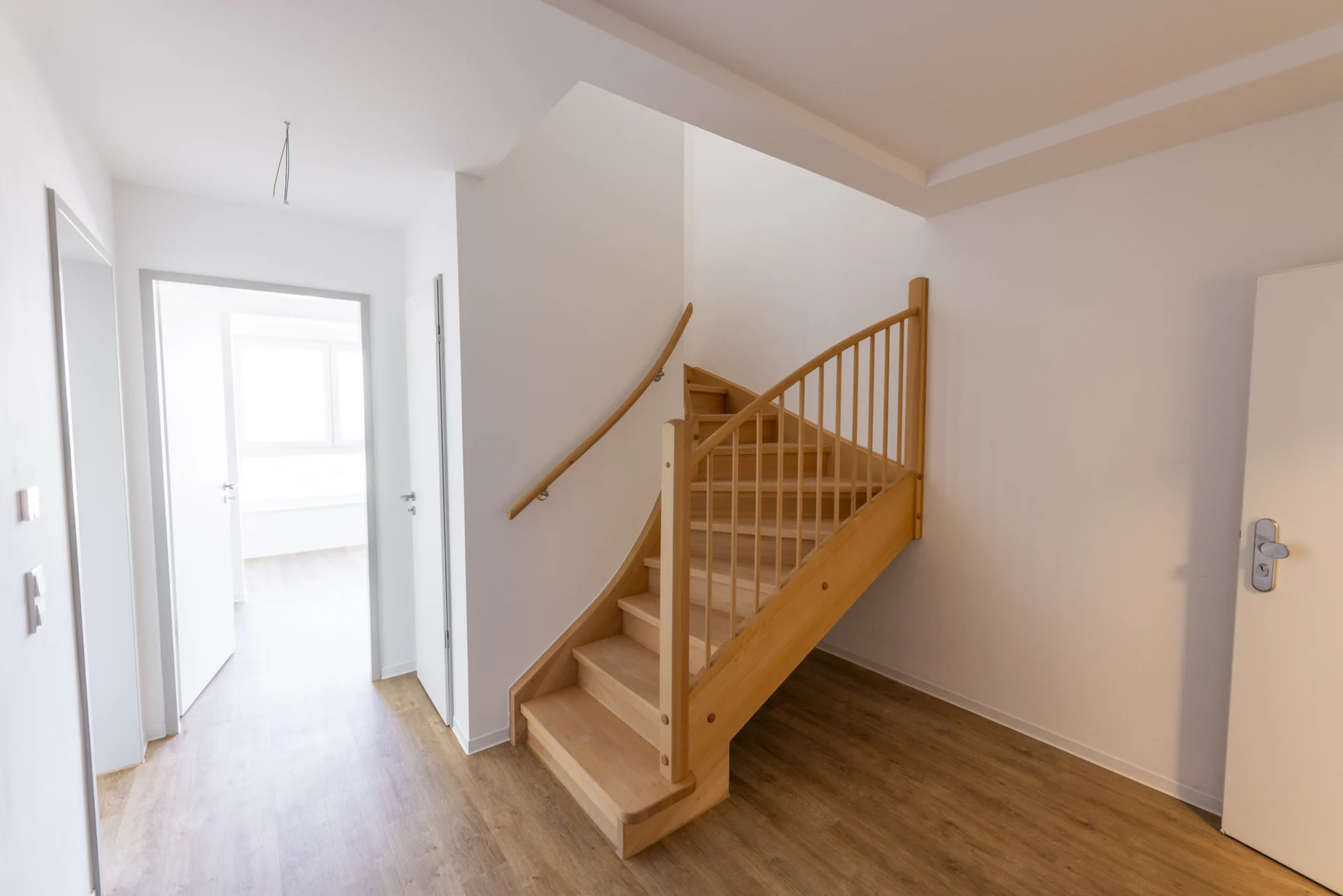 Cottbus_Lebensglück_Hochhaus_2-Zimmer-Whg_Durchgang