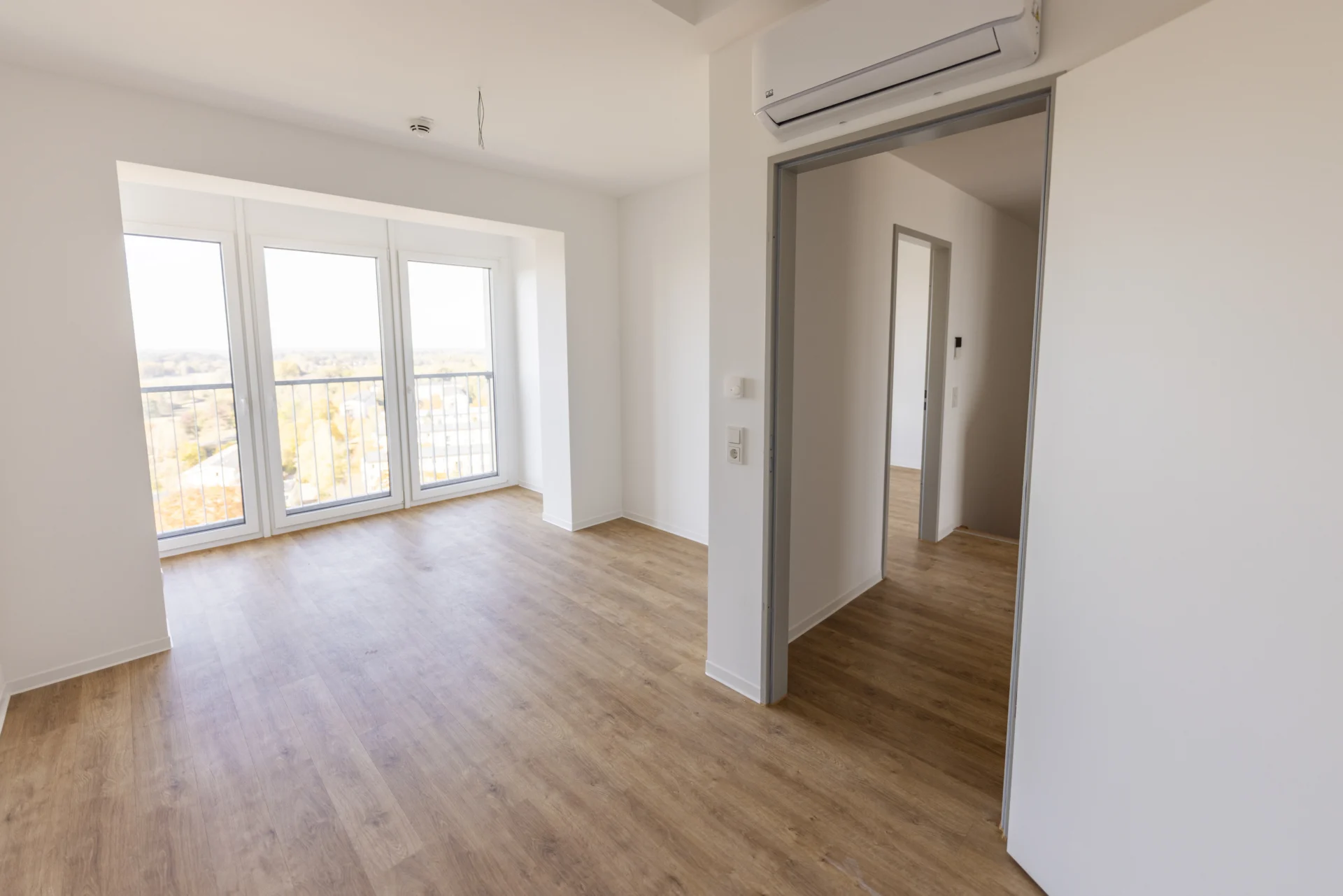 Cottbus_Lebensglück_Hochhaus_2-Zimmer-Whg_Durchgang