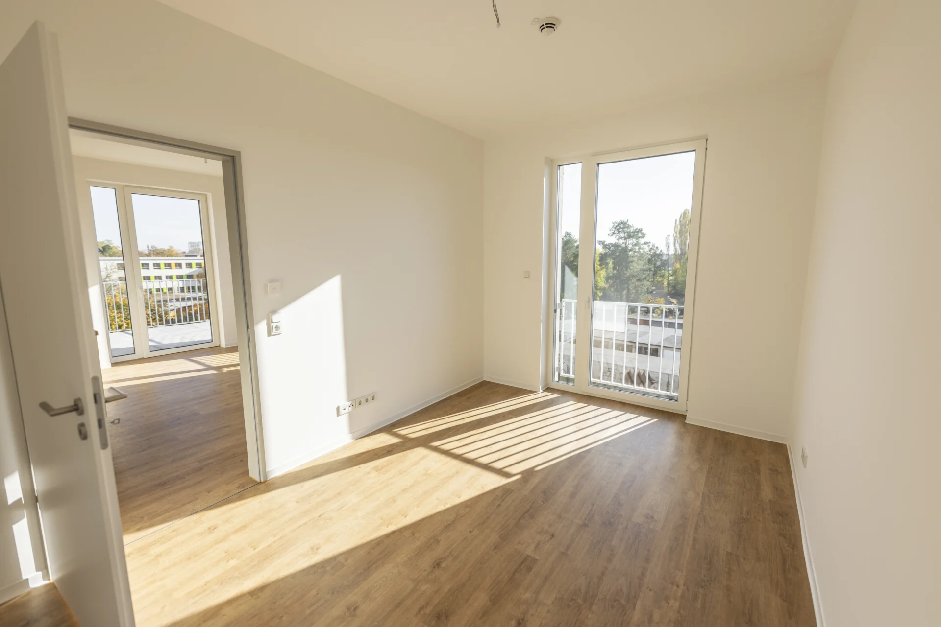 Cottbus_Lebensglück_Hochhaus_2-Zimmer-Whg_Durchgang