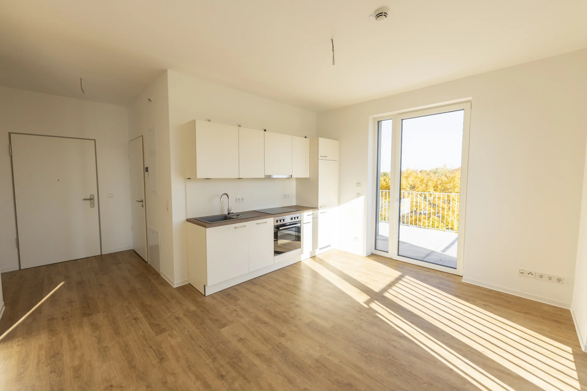 Cottbus_Lebensglück_Hochhaus_2-Zimmer-Whg_Durchgang