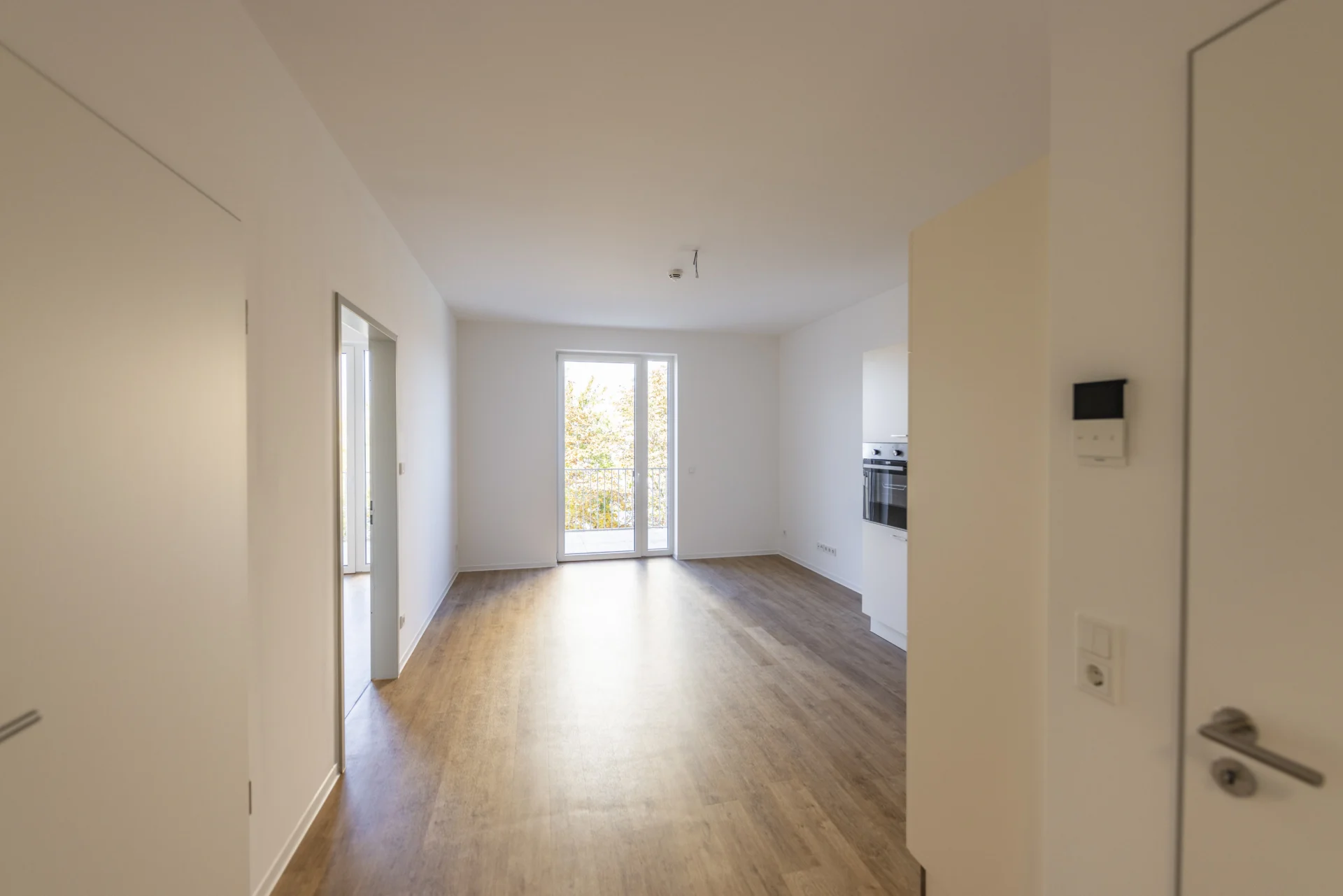 Cottbus_Lebensglück_Hochhaus_2-Zimmer-Whg_Durchgang