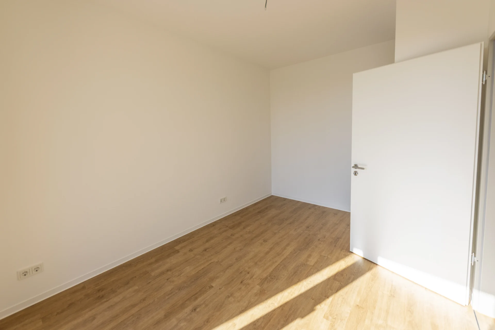 Cottbus_Lebensglück_Hochhaus_2-Zimmer-Whg_Durchgang