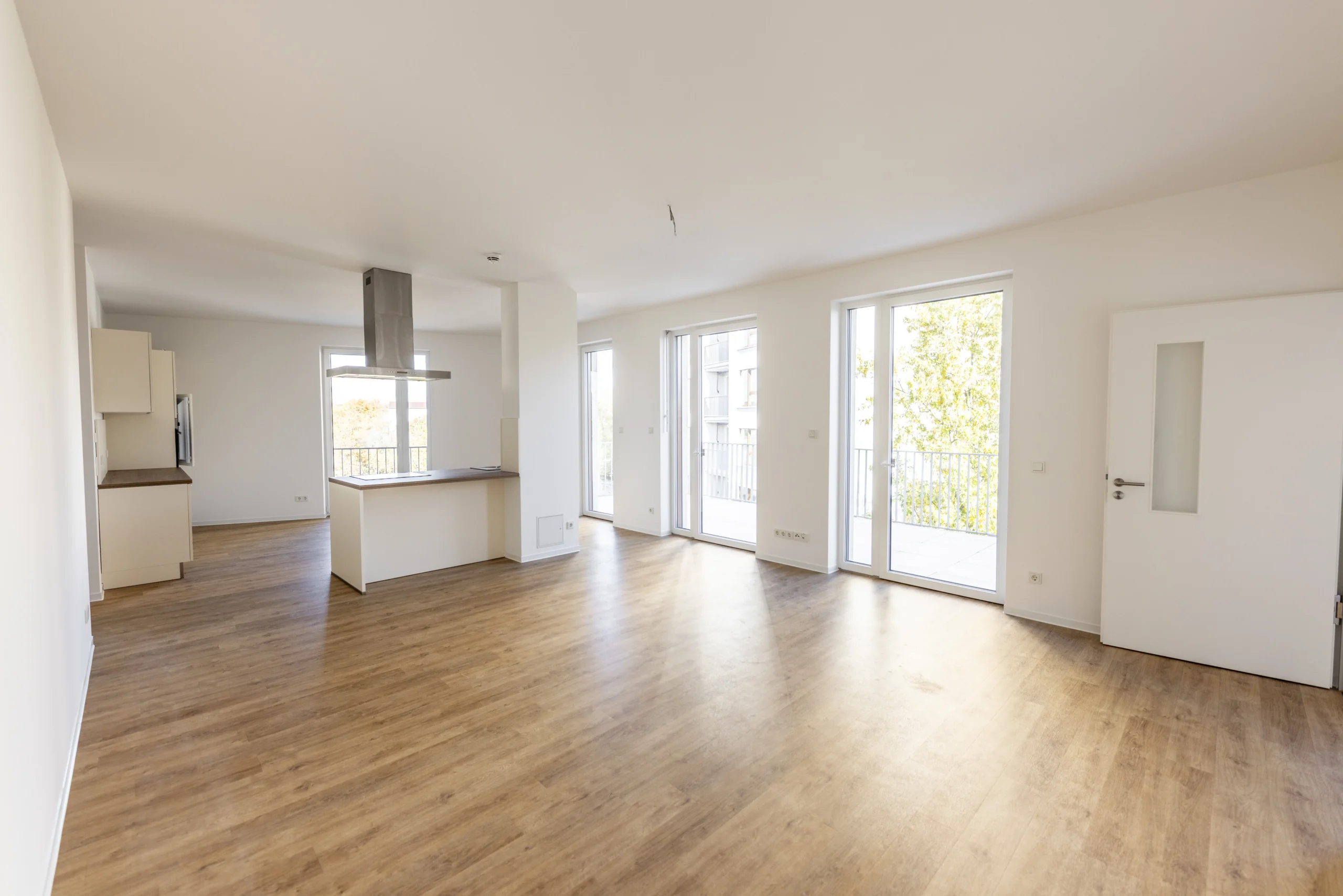 Cottbus_Lebensglück_Hochhaus_2-Zimmer-Whg_Durchgang