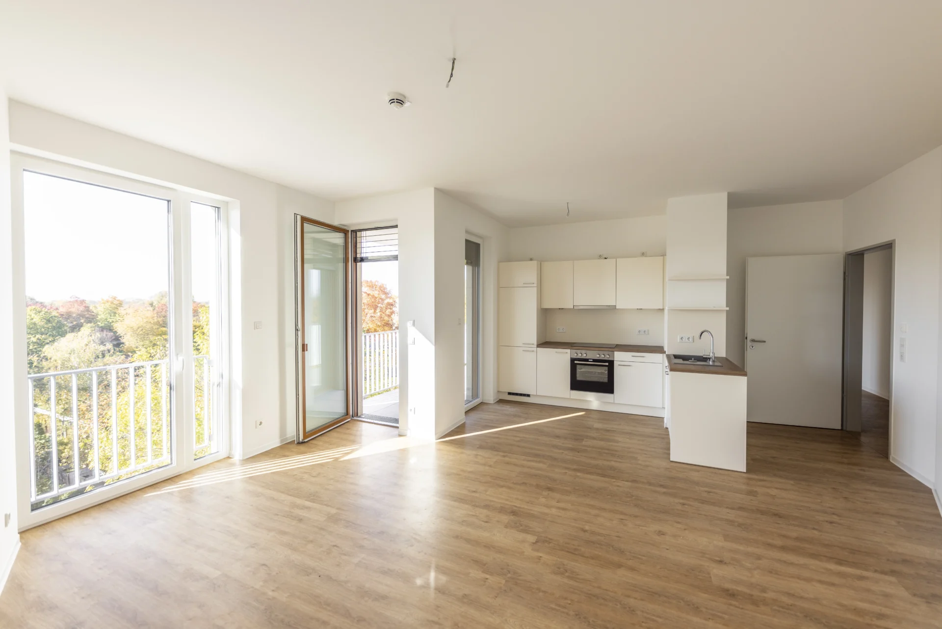 Cottbus_Lebensglück_Hochhaus_2-Zimmer-Whg_Durchgang